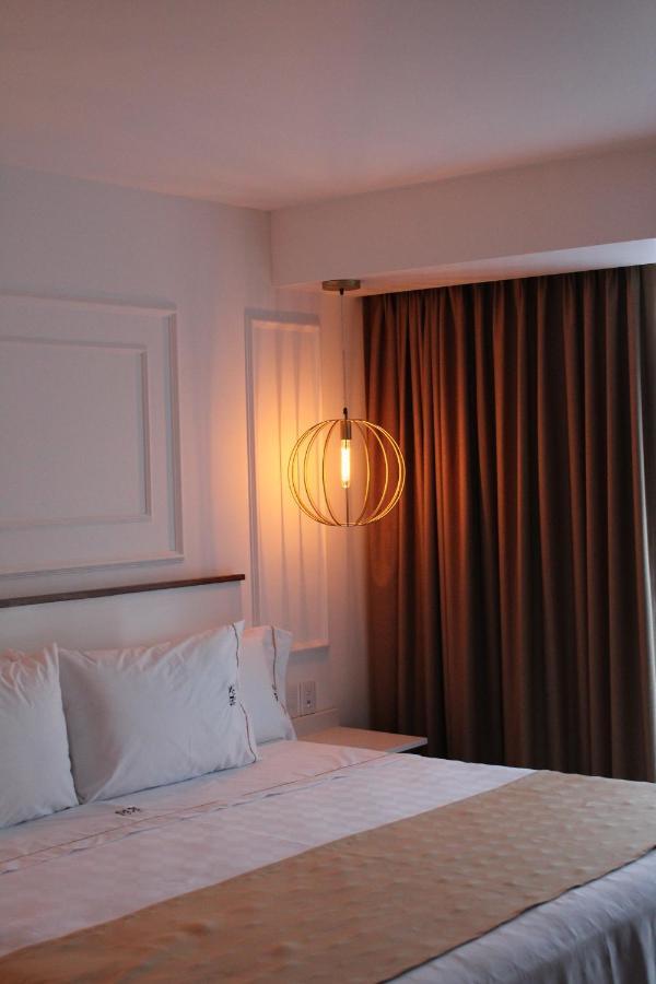 Six Hotel Guadalajara Degollado מראה חיצוני תמונה