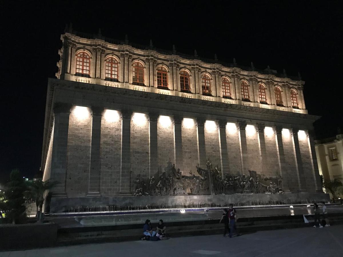 Six Hotel Guadalajara Degollado מראה חיצוני תמונה