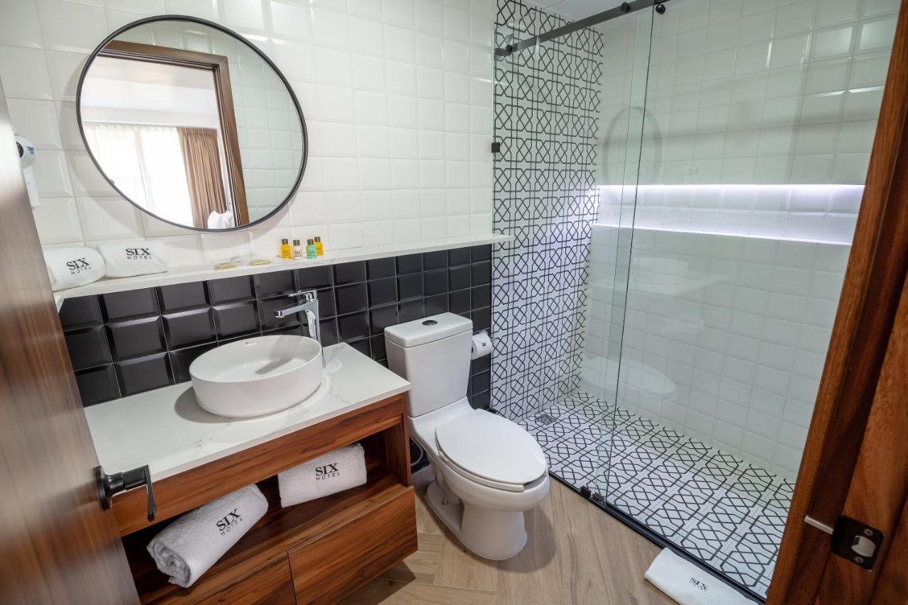 Six Hotel Guadalajara Degollado מראה חיצוני תמונה