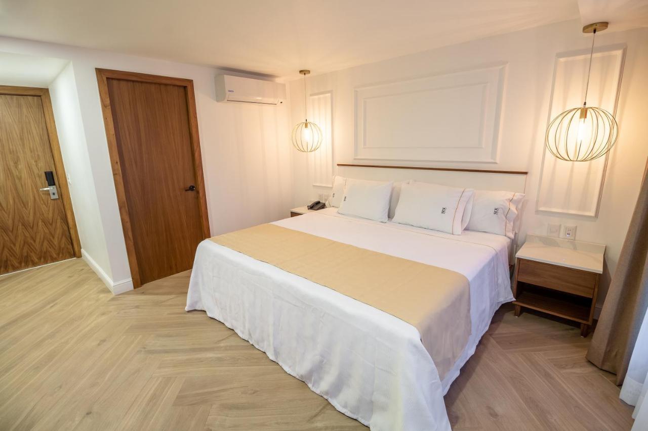 Six Hotel Guadalajara Degollado מראה חיצוני תמונה