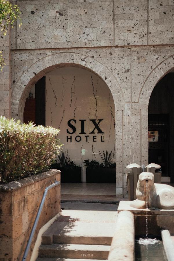 Six Hotel Guadalajara Degollado מראה חיצוני תמונה