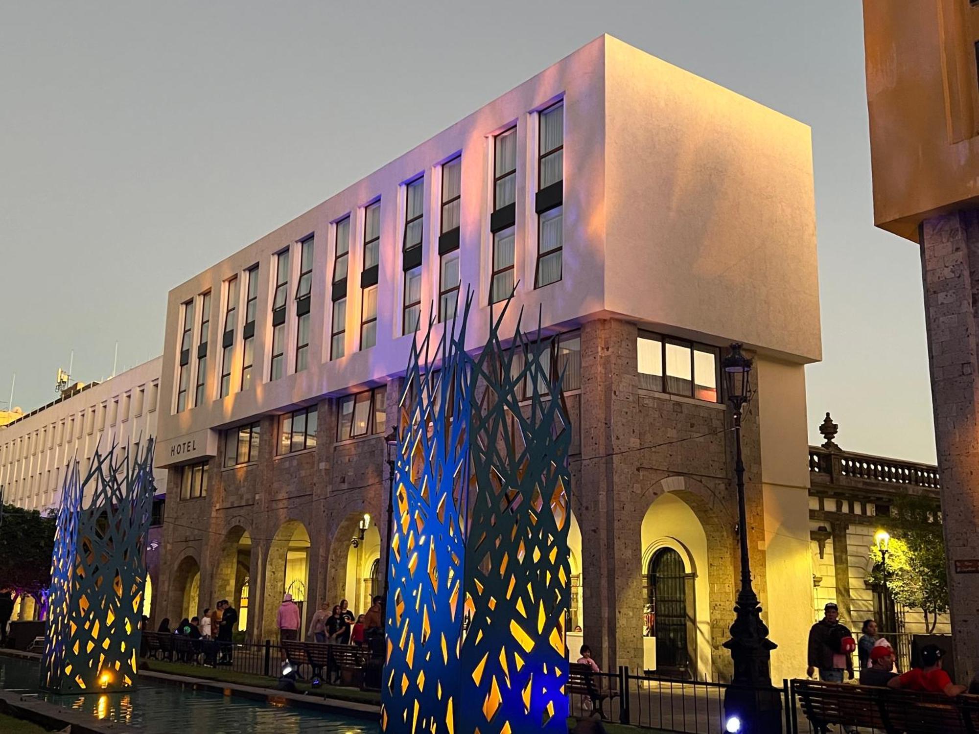 Six Hotel Guadalajara Degollado מראה חיצוני תמונה